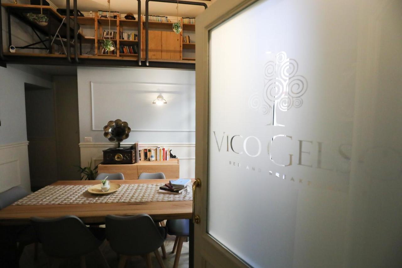 Vico Gelso Napoli Bed & Breakfast ภายนอก รูปภาพ