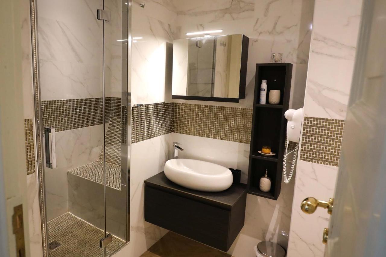Vico Gelso Napoli Bed & Breakfast ภายนอก รูปภาพ